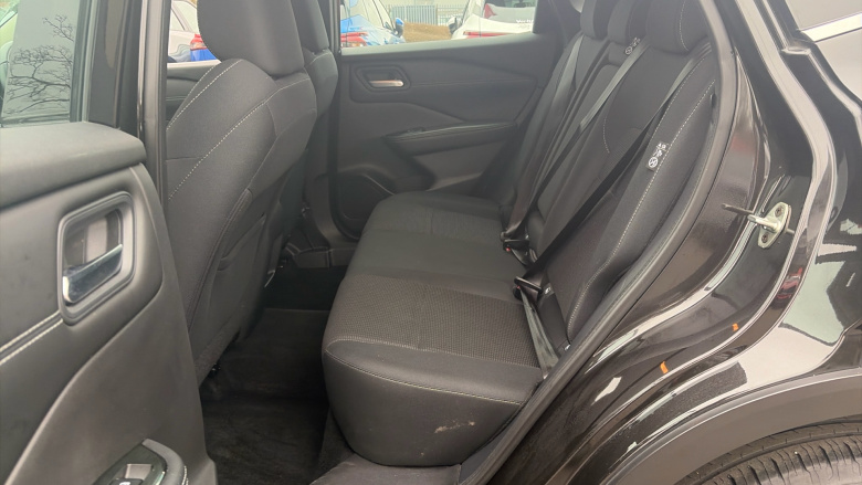 Nissan Qashqai 1.3 DiG-T MH Acenta Premium 5dr Petrol Hatchback